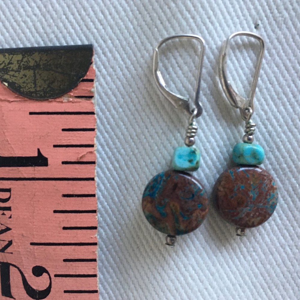 Cute stone earrings